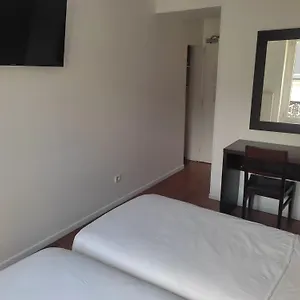 ルクセルト ** パリ