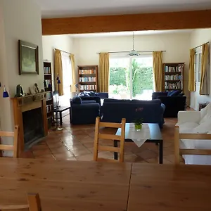 ベッド・アンド・ブレックファスト La Maison Rose 